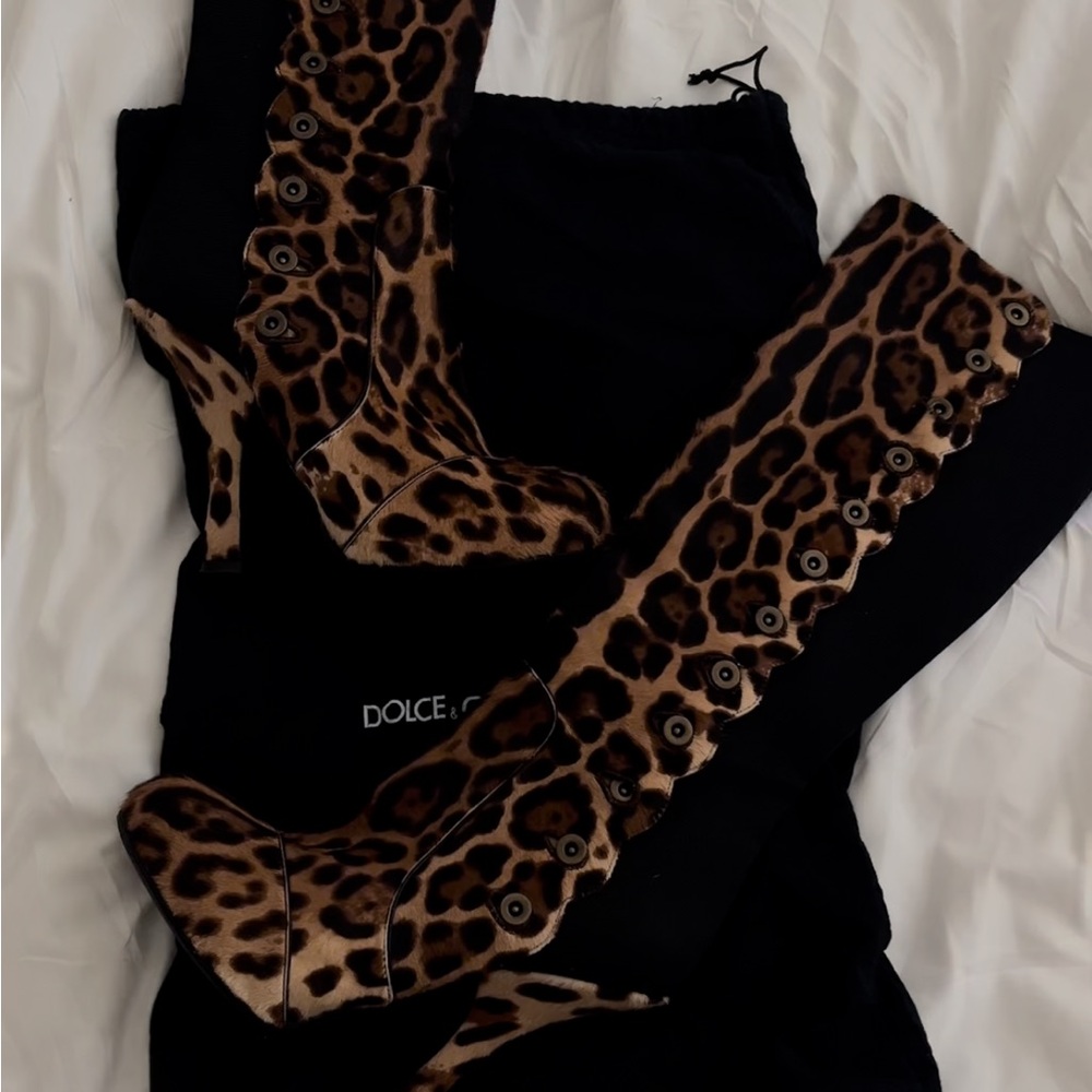 Dolce & Gabbana Leopard Print Boots